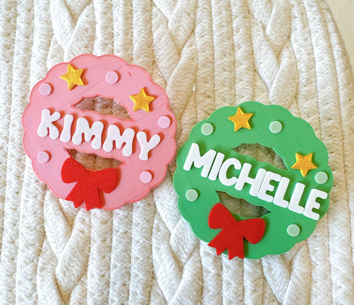Personalised Christmas Name Badge – Round Festive Design – photo 2